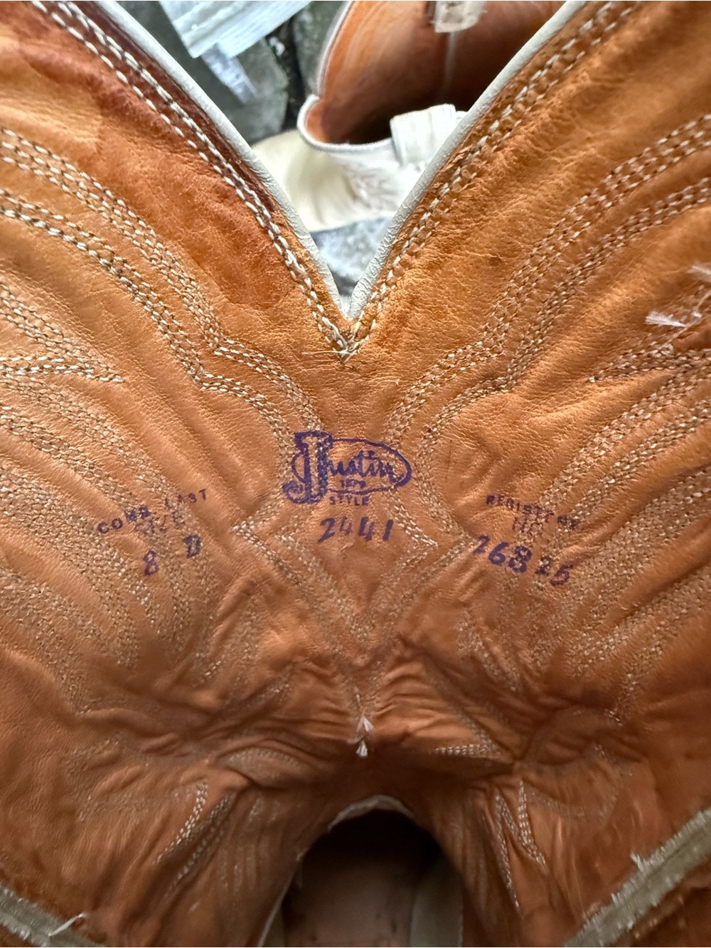 Vintage Justin Two-Tone Western Cowboy Boots - Picture 6 of 6